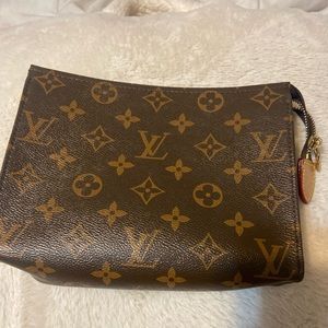 LV pouch
